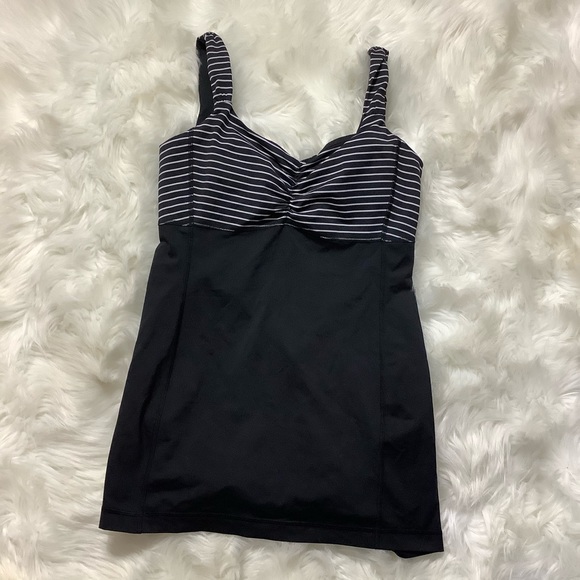 Lululemon Aria Tank II Parallel Stripe Black White / Black Size 8 Built In Bra - Picture 7 of 11